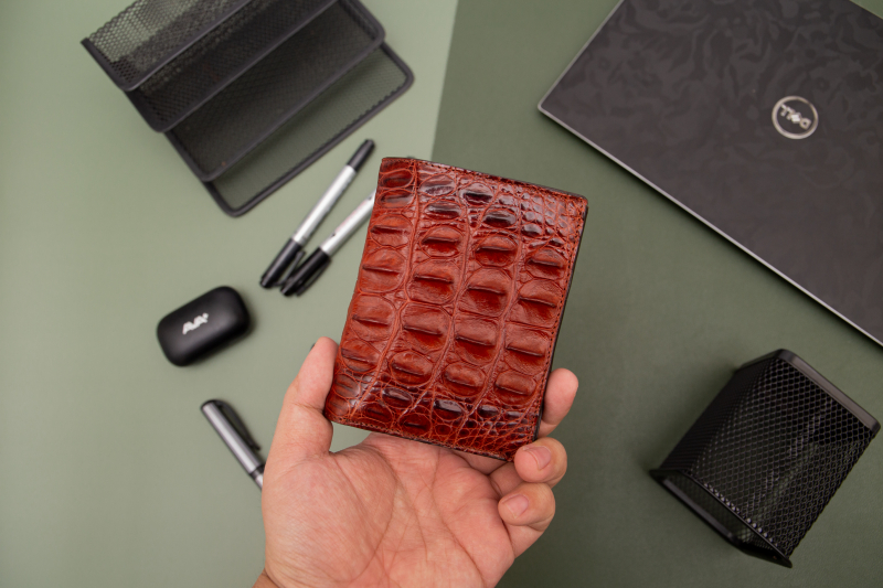 Ví da cá sấu da lưng 1 mặt - Leather Wallet Crocodile S2021 - Mã S92B - Dáng đứng