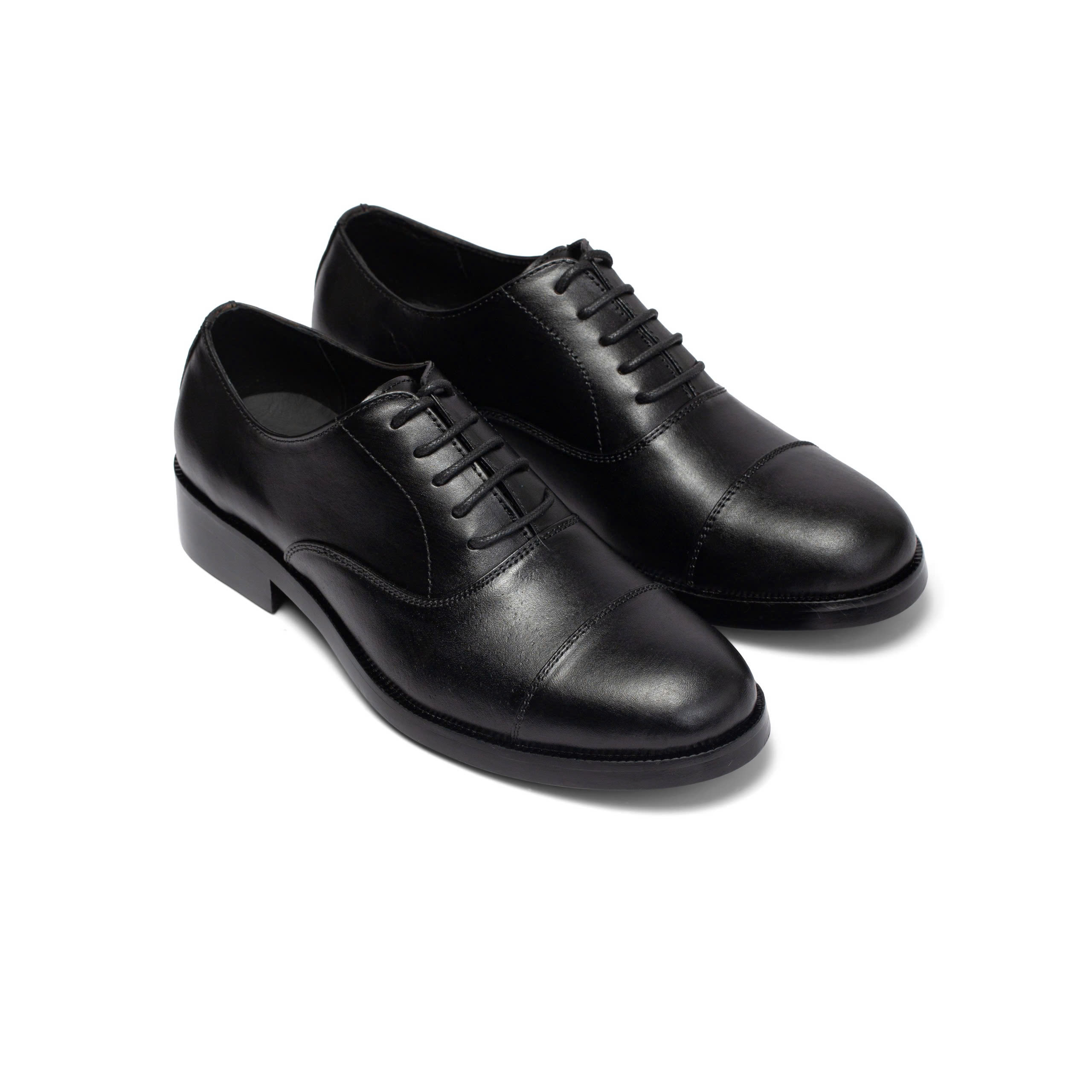 Giày Oxford cap-toe đế phíp mũi ngắn chỉ viền đế màu đen F63740